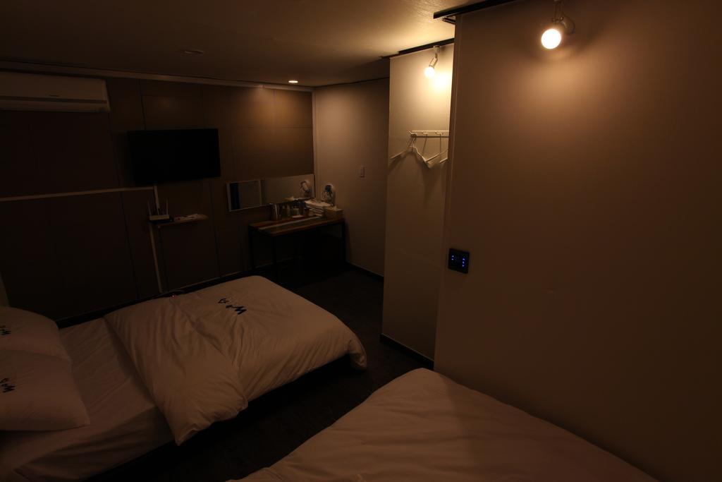 W Mini Hotel Dongdaemoon Seúl Exterior foto